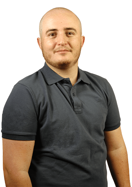 Roberto-Hoyuela-top-2.png